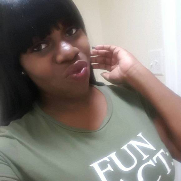 Meet your Posher, Davetta - Picture 1 of 1